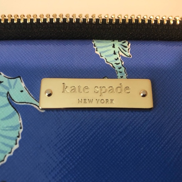 Brand new Kate Spade 13 1/2 inches wide by 9 3/4 inches iPad holder. Gorgeous - Picture 11 of 12